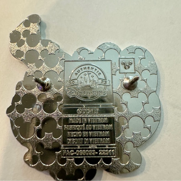 NWT. Join Pluto for a ''howling'' good time pin - Picture 6 of 10